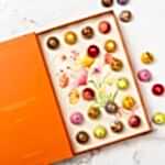 Box of 24 bonbons with flower illustration